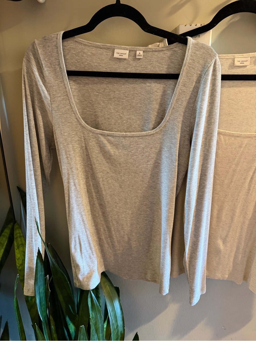Aritzia Bundle 2 Ribbed Long Sleeves